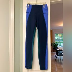 Lululemon Navy blue green leggings size 4